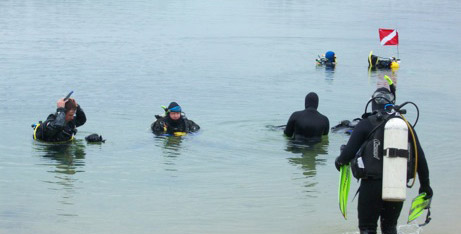 photo of training scuba divers